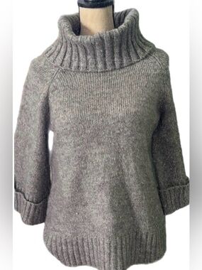 Carolyn’ Taylor grey knit wool blend turtleneck thick business casual sweater